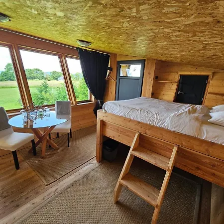 Logis Crozas La Poupe Bed & Breakfast